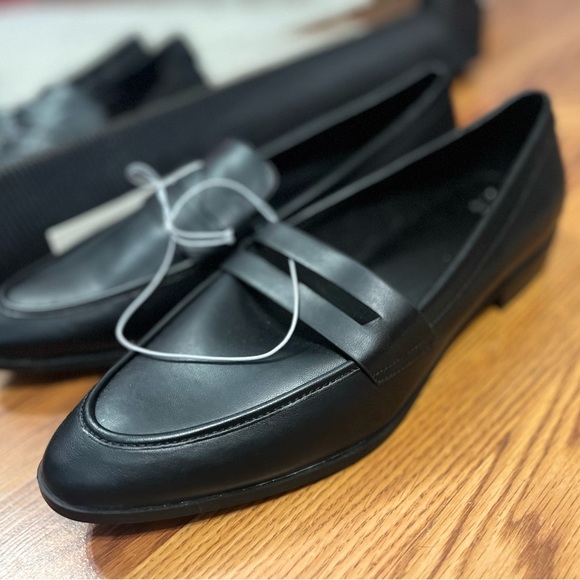 Target Brand: A New Day. Classic Black Flats with Memory Foam - Picture 3 of 4